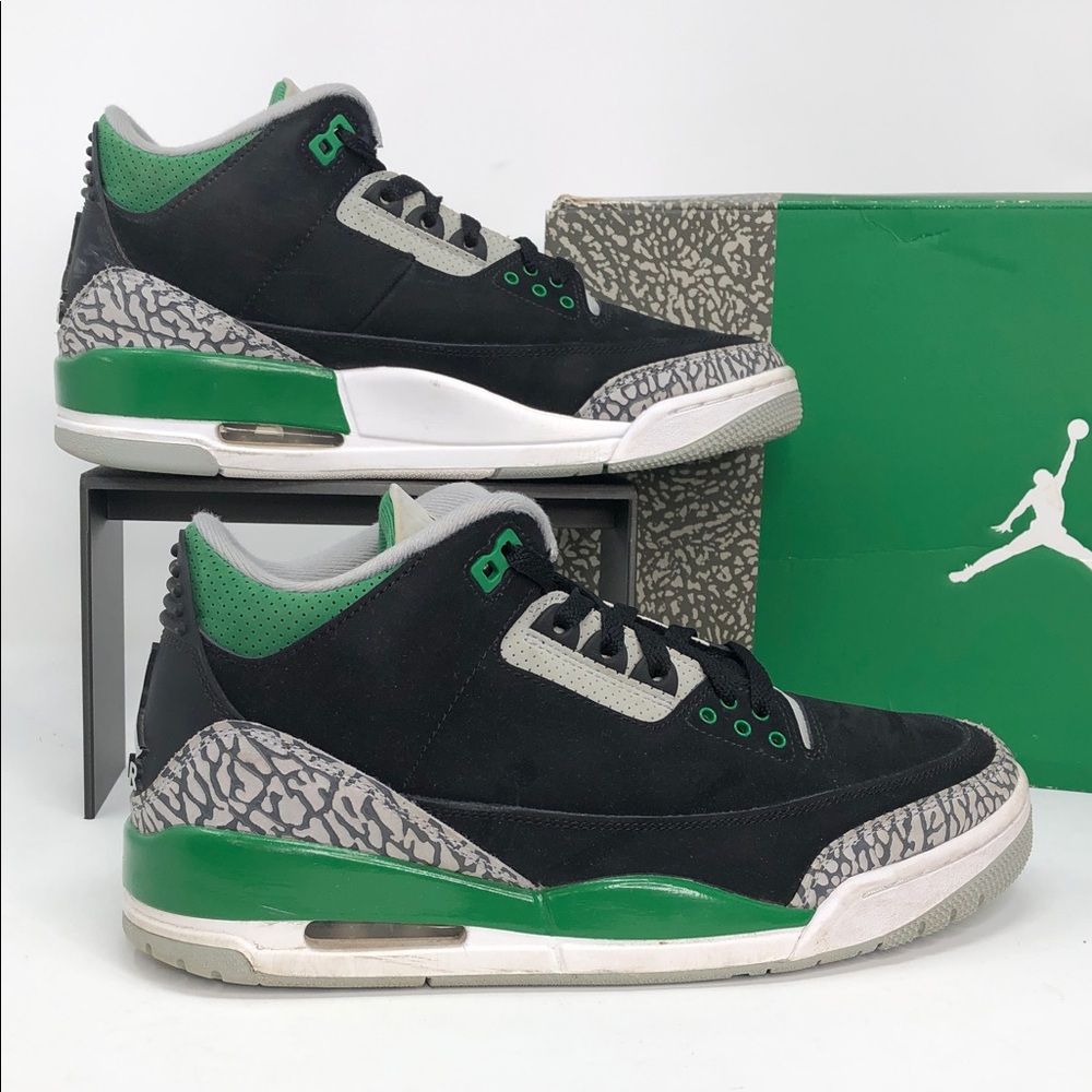 Air Jordan 3 Retro Mens Pine Green CT8532-030 Suede Classic Sneakers - Size 9
